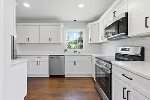 15 Hilltop Terrace, Ludlow, MA 01056 - Photo 2