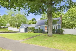 17 Hale Rd, Walpole, MA 02032 - Photo 2