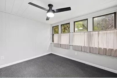 43 Eddywood St, Springfield, MA 01118 - Photo 10