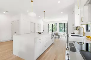 28 Howard St, Waltham, MA 02451 - Photo 4
