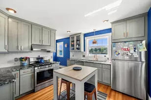 16 Glover St, Salem, MA 01970 - Photo 14