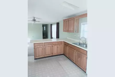 16 Hemlock Street, Rockland, MA 02370 - Photo 4