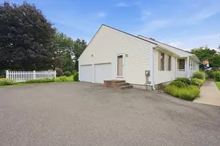 31 Deborah Ln, Westfield, MA 01085 - Photo 4