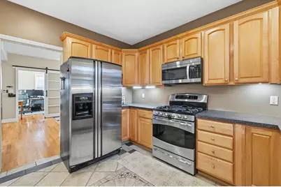 648 Merrimack Ave, Dracut, MA 01826 - Photo 10