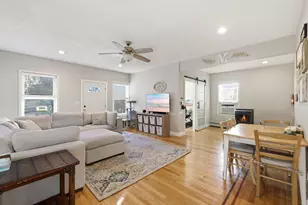 648 Merrimack Ave, Dracut, MA 01826 - Photo 6