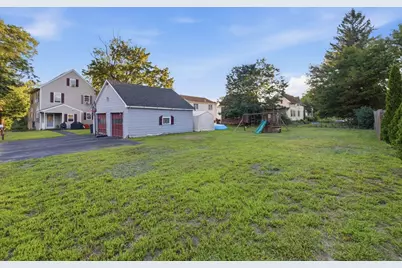 648 Merrimack Ave, Dracut, MA 01826 - Photo 32