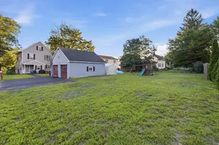 648 Merrimack Ave, Dracut, MA 01826 - Photo 32