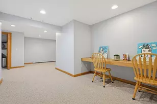74 Spinning Wheel Dr, Uxbridge, MA 01569 - Photo 28