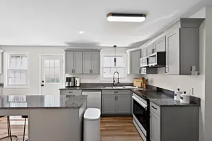 52 Stagecoach Rd, Amherst, MA 01002 - Photo 8