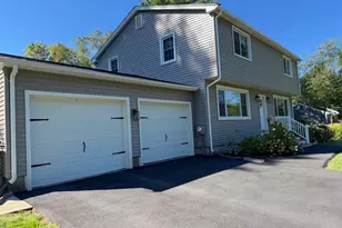 52 Stagecoach Rd, Amherst, MA 01002 - Photo 2