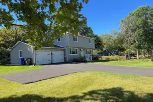 52 Stagecoach Rd, Amherst, MA 01002 - Photo 1