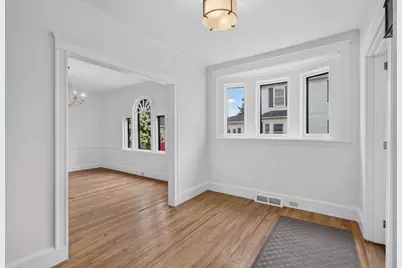 33 Lexington Ave, Haverhill, MA 01835 - Photo 6