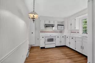 33 Lexington Ave, Haverhill, MA 01835 - Photo 14