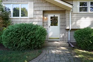 60 Old Farm Rd, Mansfield, MA 02048 - Photo 2