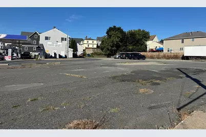 1732 S Main St, Fall River, MA 02724 - Photo 2