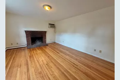18 Dunstan St #1, Newton, MA 02465 - Photo 2