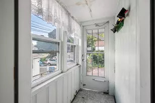 25 Greenwood St, Worcester, MA 01607 - Photo 18