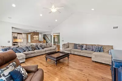 55 Crescent St, Bridgewater, MA 02324 - Photo 10