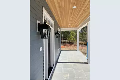 147 Highland St, Berlin, MA 01503 - Photo 8