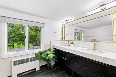 26 Beulah St, Framingham, MA 01701 - Photo 12