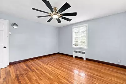 26 Beulah St, Framingham, MA 01701 - Photo 16