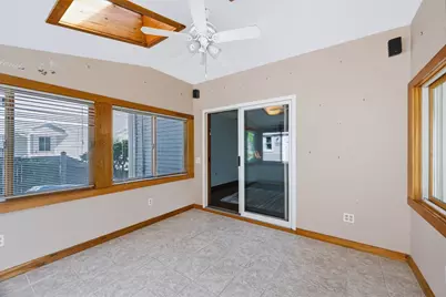64 Locust St, Danvers, MA 01923 - Photo 8