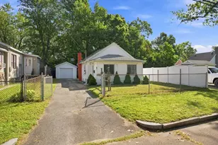 15 Alice St, Springfield, MA 01109 - Photo 1