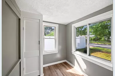 15 Alice St, Springfield, MA 01109 - Photo 12