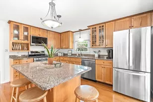 84 Derby St, Dracut, MA 01826 - Photo 8