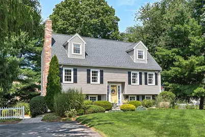 84 Derby St, Dracut, MA 01826 - Photo 2