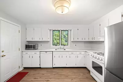 31 Homestead Circle, Hamilton, MA 01982 - Photo 6