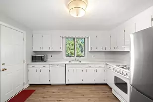 31 Homestead Cir, Hamilton, MA 01982 - Photo 6
