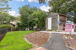 17 Cobb St, Medford, MA 02155 - Photo 20