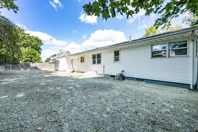 98 Pleasant View St, Methuen, MA 01844 - Photo 38