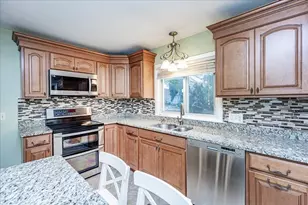 98 Pleasant View St, Methuen, MA 01844 - Photo 2