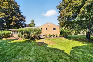 184 Concord Ave, Lexington, MA 02421 - Photo 2