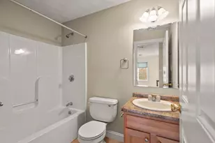 9 Nirvana Dr, Saugus, MA 01609 - Photo 18