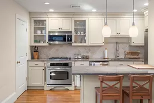 299 Marlborough St, Boston, MA 02116 - Photo 2
