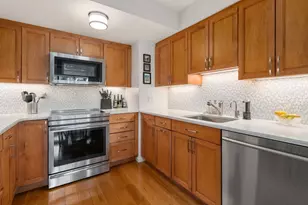 1731 Beacon St, Brookline, MA 02445 - Photo 6