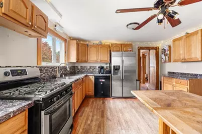 29 Eastern Ave, Beverly, MA 01915 - Photo 10