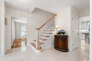 21 Partridge Ln, Wakefield, MA 01880 - Photo 4