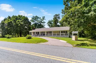 238 Chestnut St, Rehoboth, MA 02769 - Photo 2