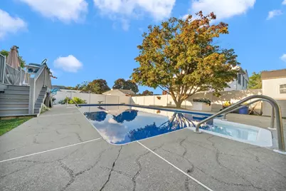 11 Crestshire Drive, Lawrence, MA 01843 - Photo 22
