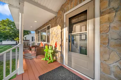 11 Crestshire Drive, Lawrence, MA 01843 - Photo 2