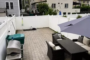 28 Everett St, Woburn, MA 01801 - Photo 12