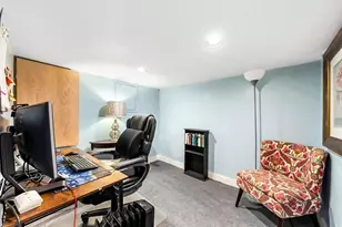 28 Everett St, Woburn, MA 01801 - Photo 10