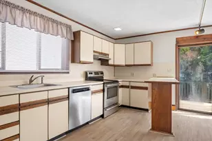 10 Revere St, Malden, MA 02148 - Photo 12
