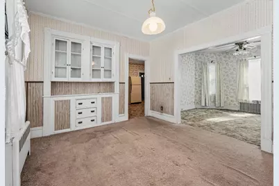 133 Crawford St, Lowell, MA 01854 - Photo 10