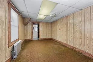 133 Crawford St, Lowell, MA 01854 - Photo 22