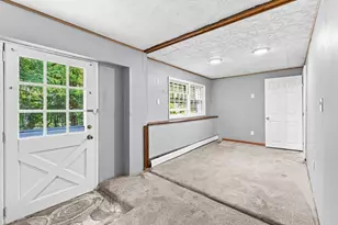 636 Highland St, Holliston, MA 01746 - Photo 4